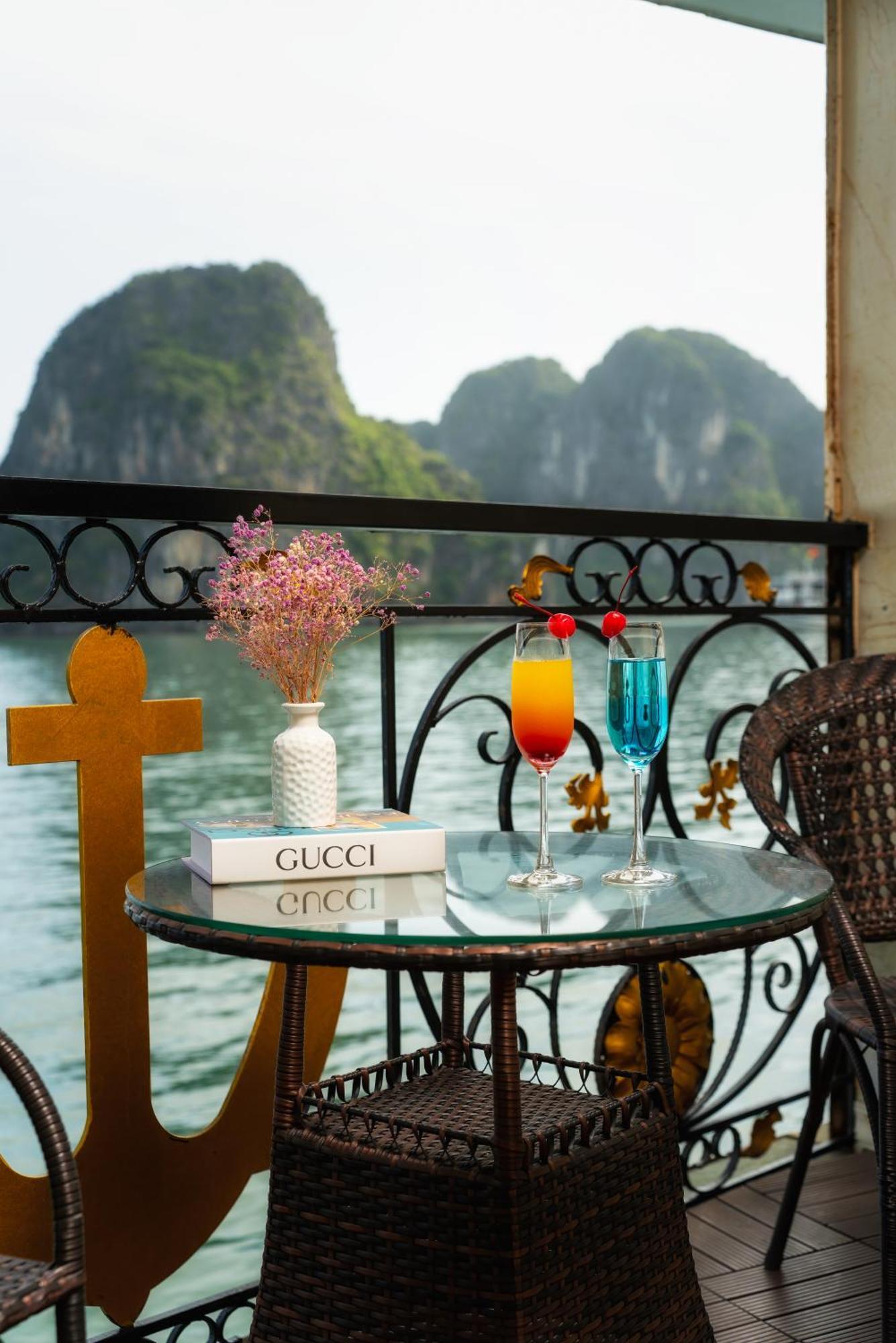 Hotel Halong Aquamarine Royal Cruise Ha Long Esterno foto